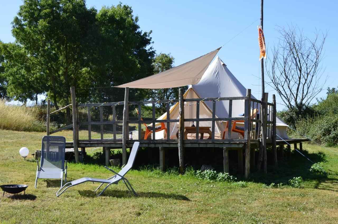 Camping La Petite Houmee Curzay-sur-Vonne Exterior foto
